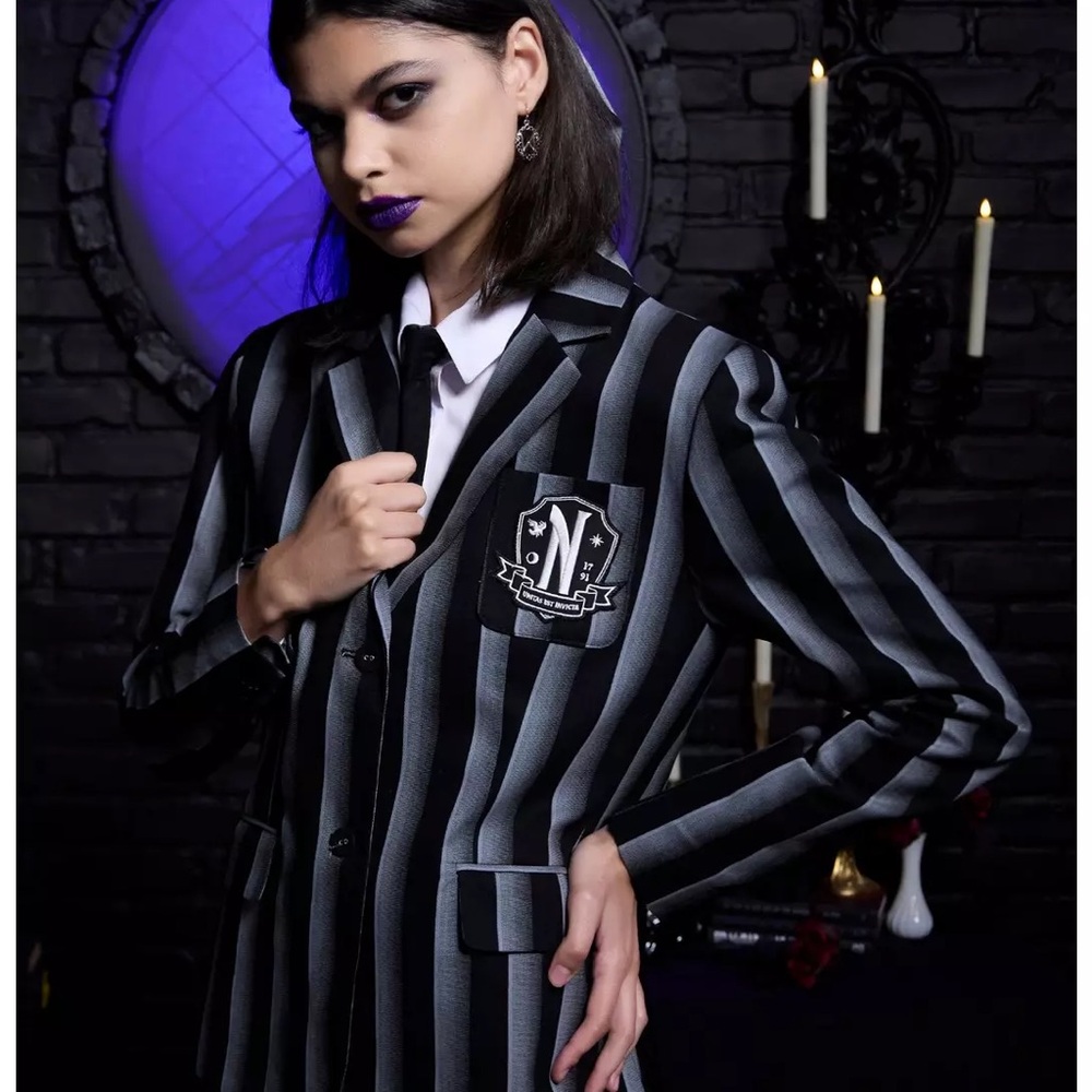 Hot Topic Her Universe Wednesday Nevermore Blazer